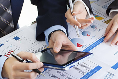 Специалист по страхованию финансовых рисков>